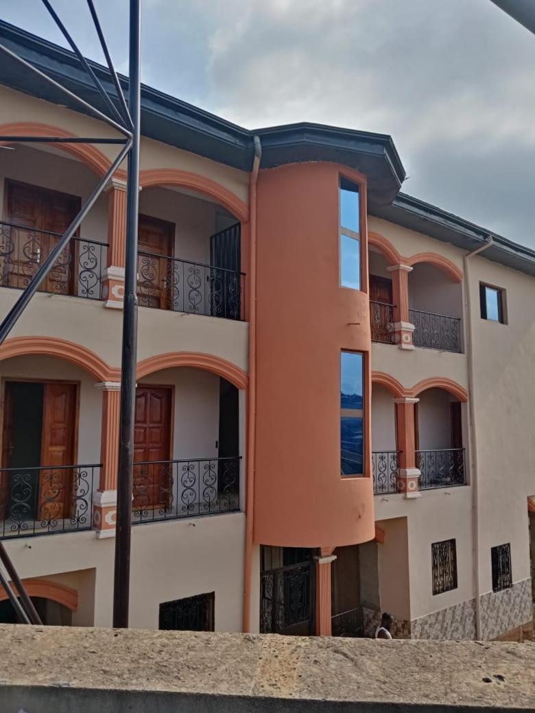 Residence Beau-Lieu Яунде Экстерьер фото