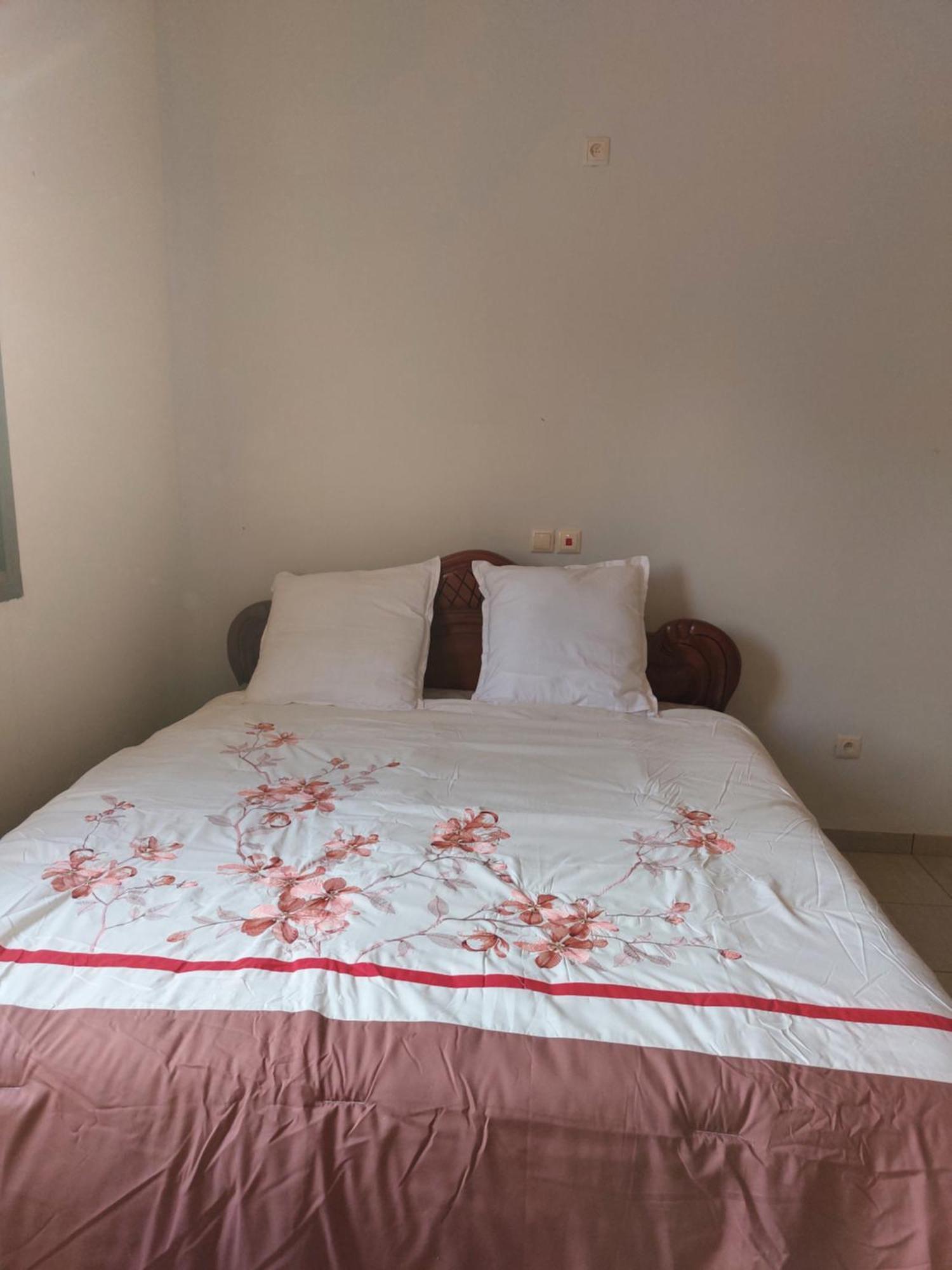 Residence Beau-Lieu Яунде Экстерьер фото